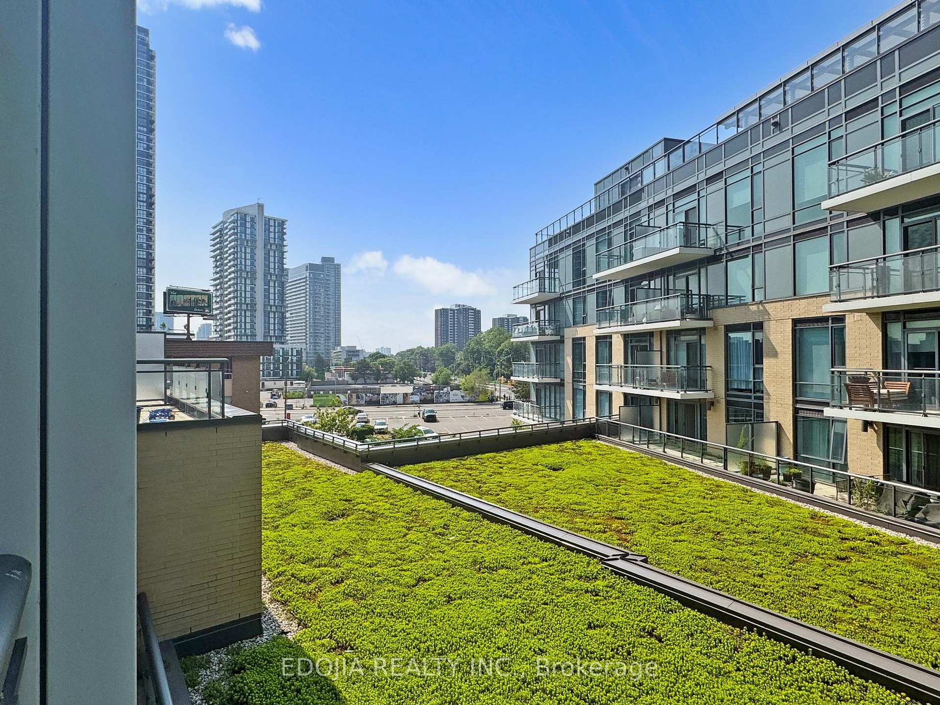 2 Bedrooms Condo at 50 Ann O’reilly, Toronto For sale