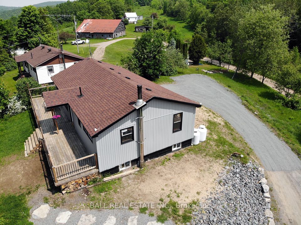 99 Moore Lane, Bancroft, ON K0L 1C0