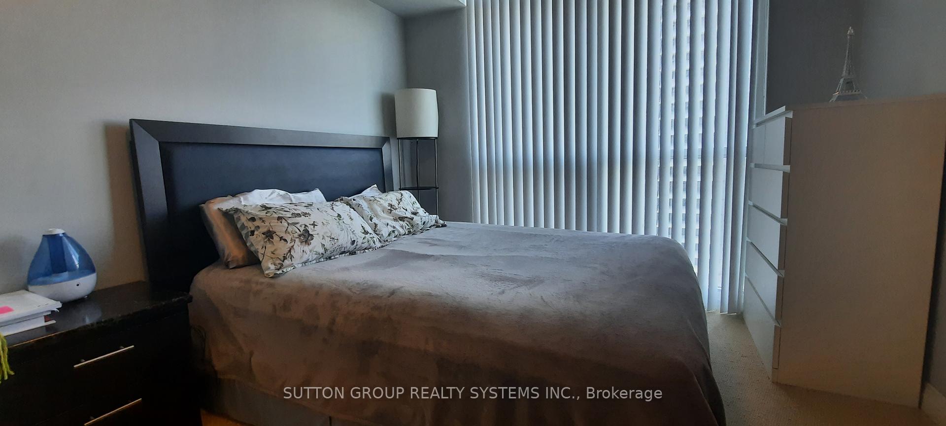 1 Bedroom Condo at 5 Valhalla Inn, Toronto For sale