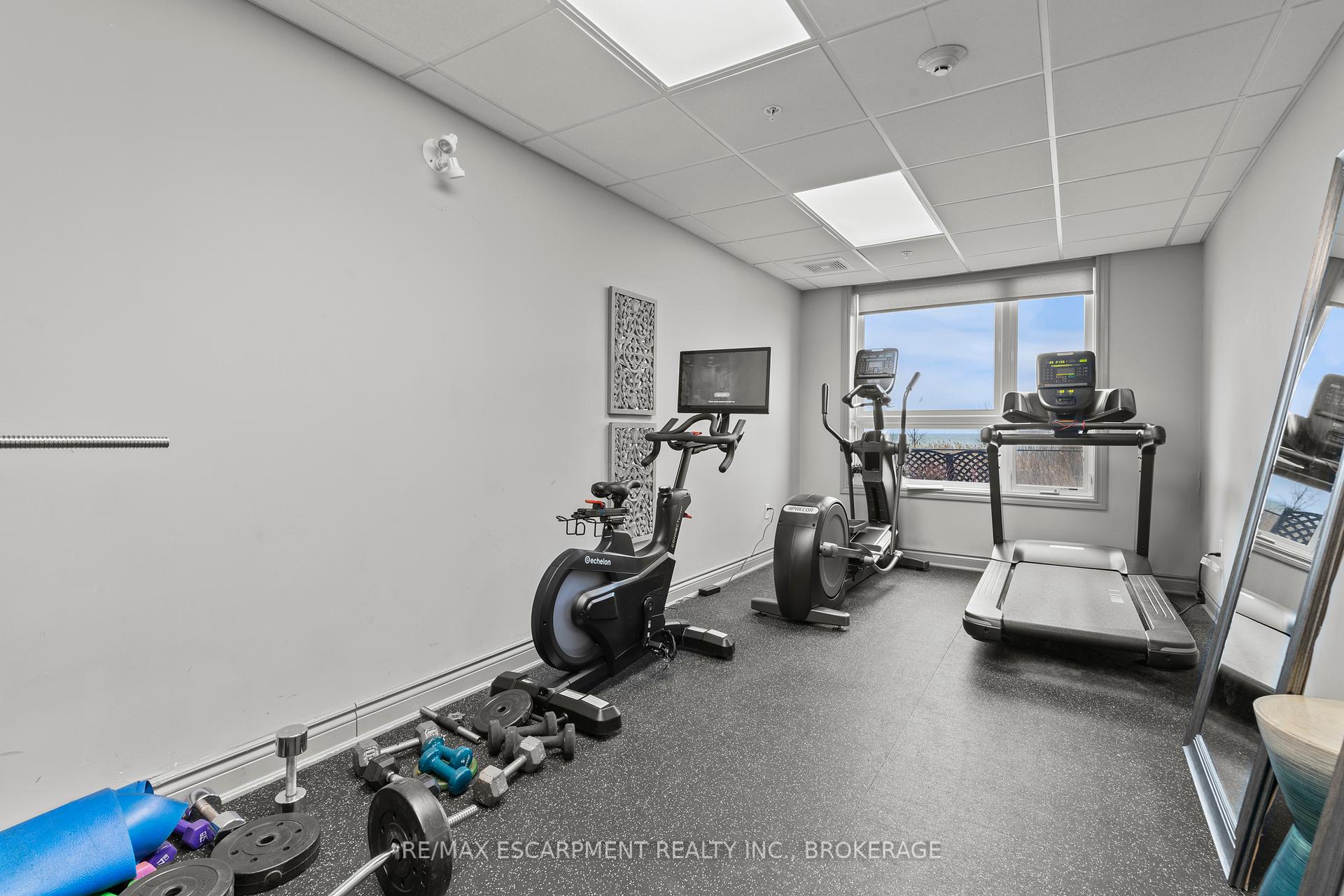 1 Bedroom Condo at 35 Southshore, Hamilton For sale