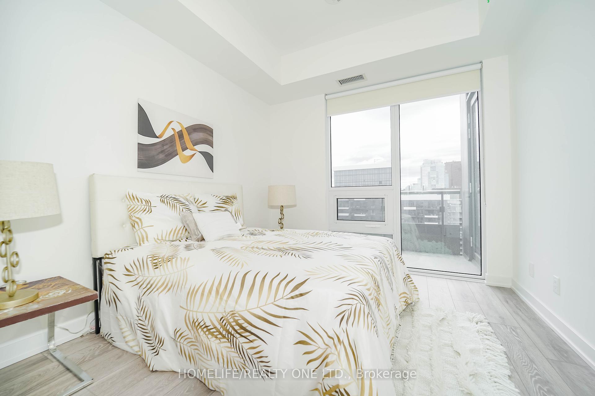1 Bedroom Condo at 108 Peter, Toronto For sale