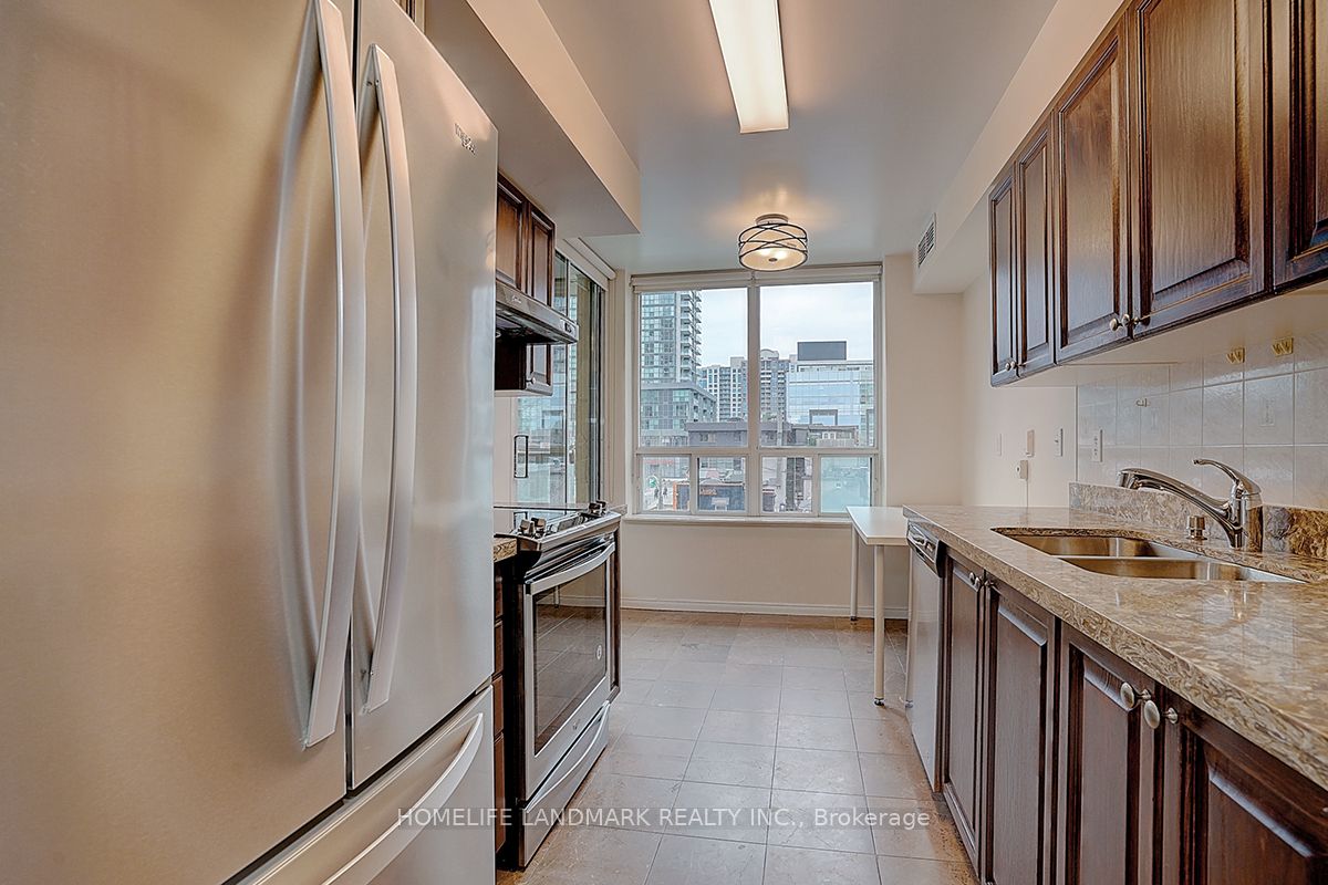 #303 - 238 Doris Avenue, Toronto, ON M2N 6W1