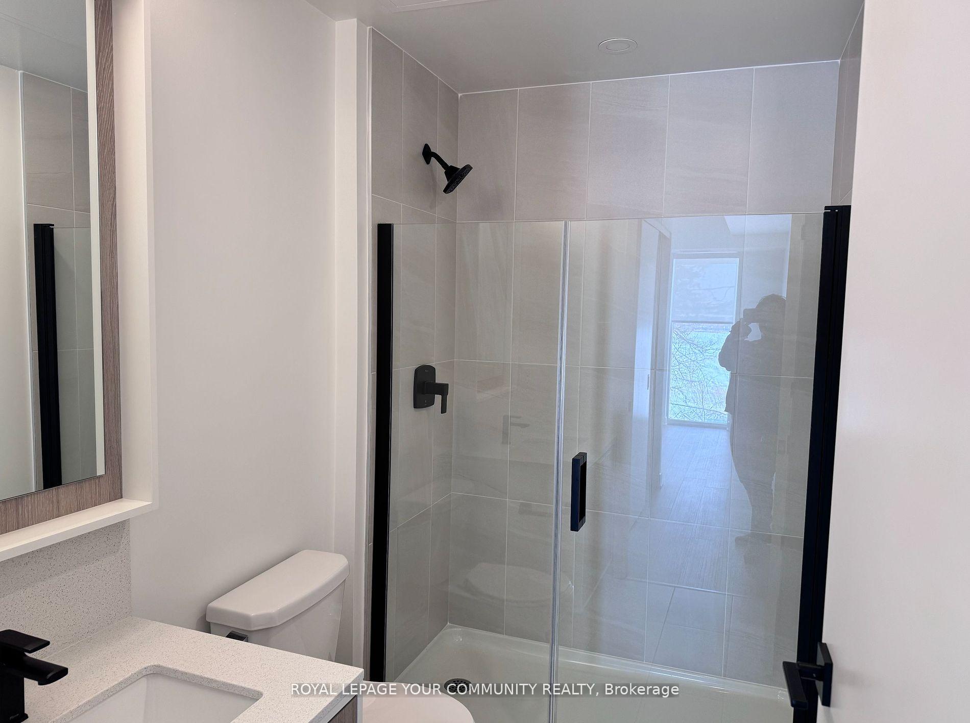 3 Bedrooms Condo at 36 Zorra, Toronto For sale