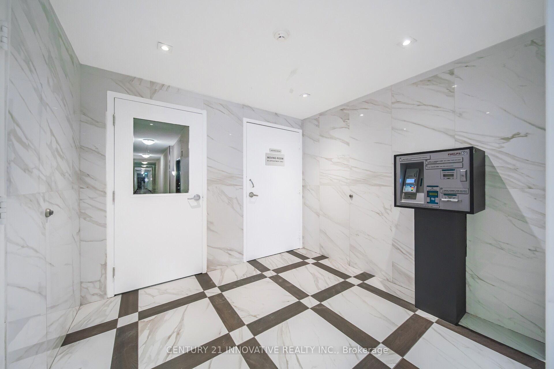 2 Bedrooms Condo at 100 Wingarden, Toronto For sale