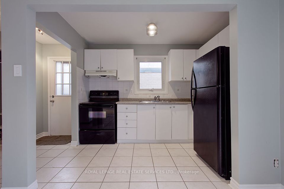 11 Jacobs Square, Brampton, ON L6S 2M5