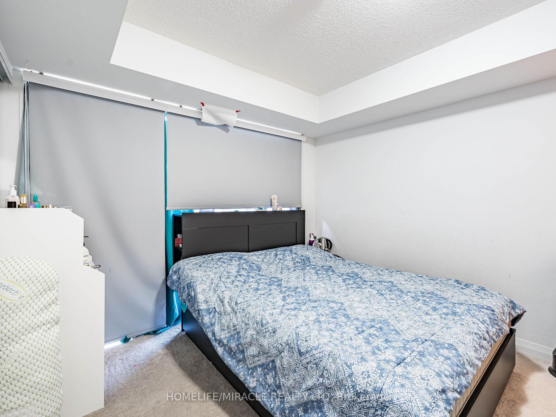 3 Bedrooms Condo at 30 Meadowglen, Toronto For sale
