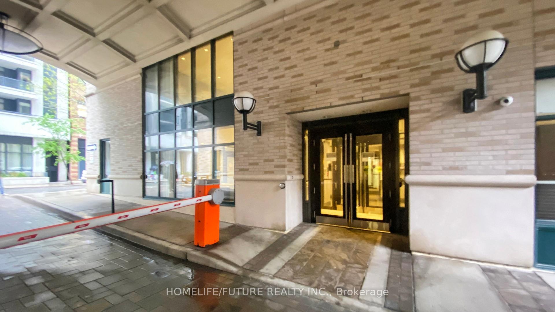 1 Bedroom Condo at 35 Hayden, Toronto For sale