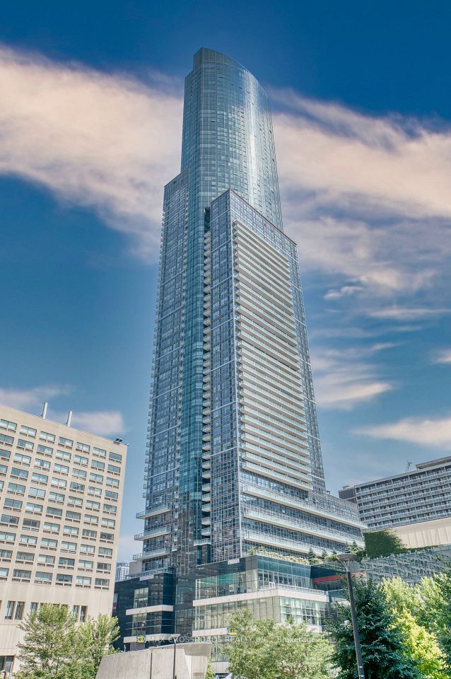 4807 Yonge