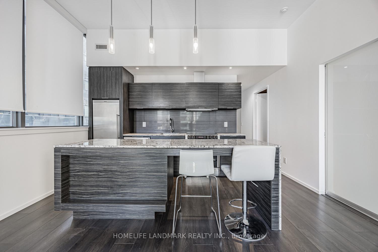 2 Bedrooms Condo at 8 Charlotte,  Toronto For sale