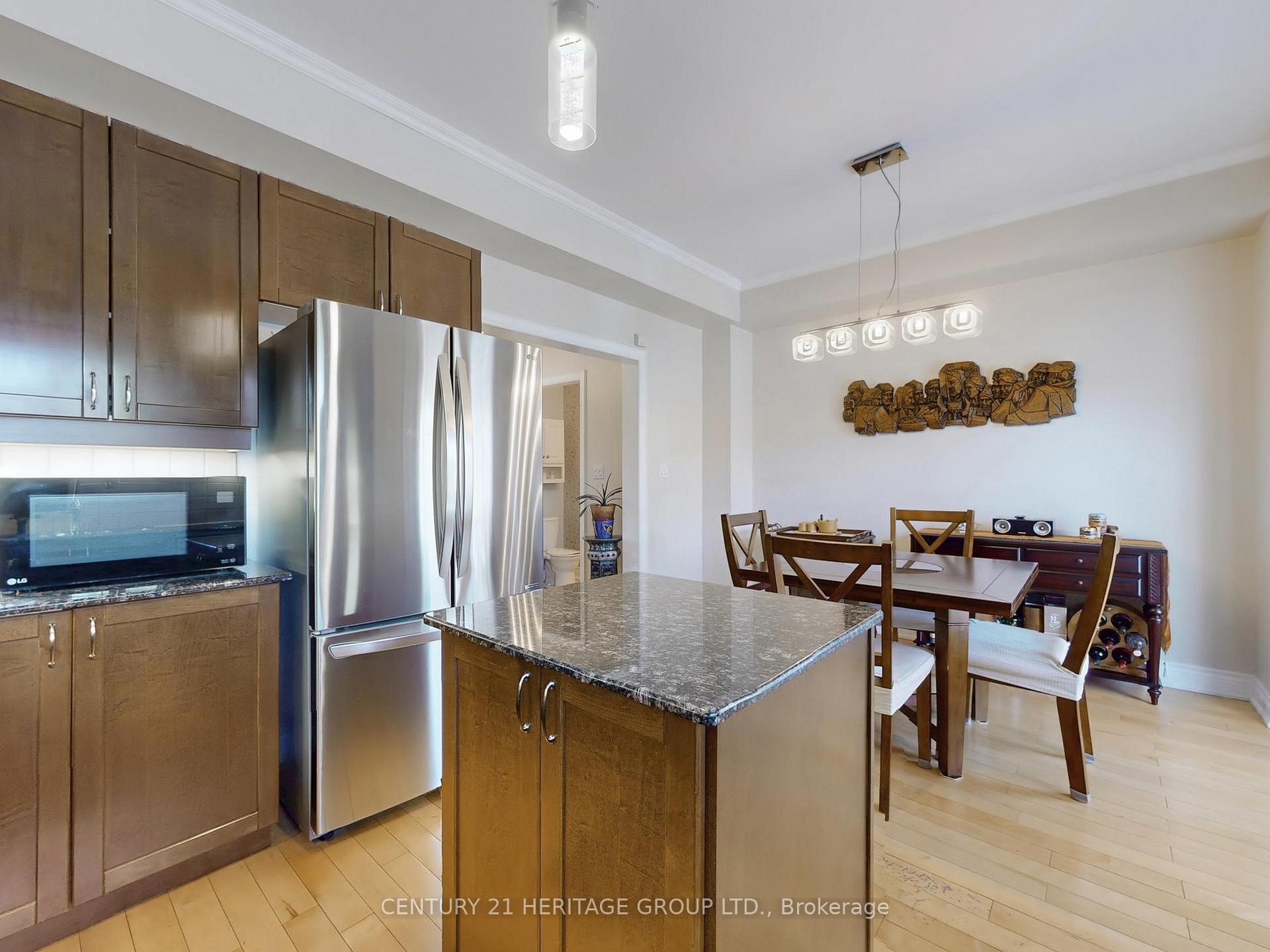 4 Bedrooms Condo at 127 Mill, Toronto For sale