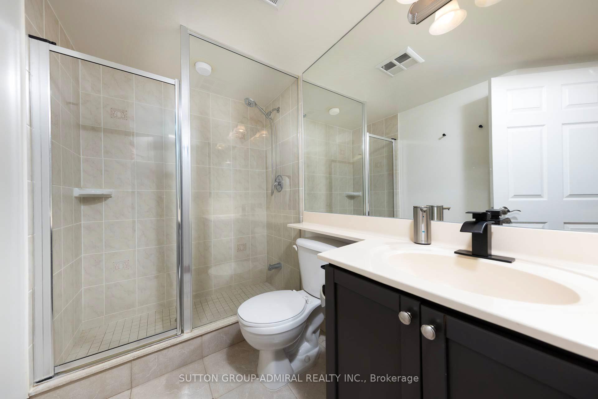 2 Bedrooms Condo at 78 Harrison Garden, Toronto For sale