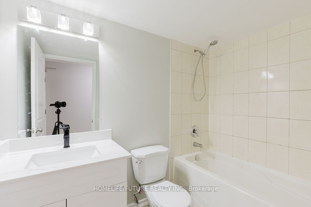 6 Rosebank Drive, #16G