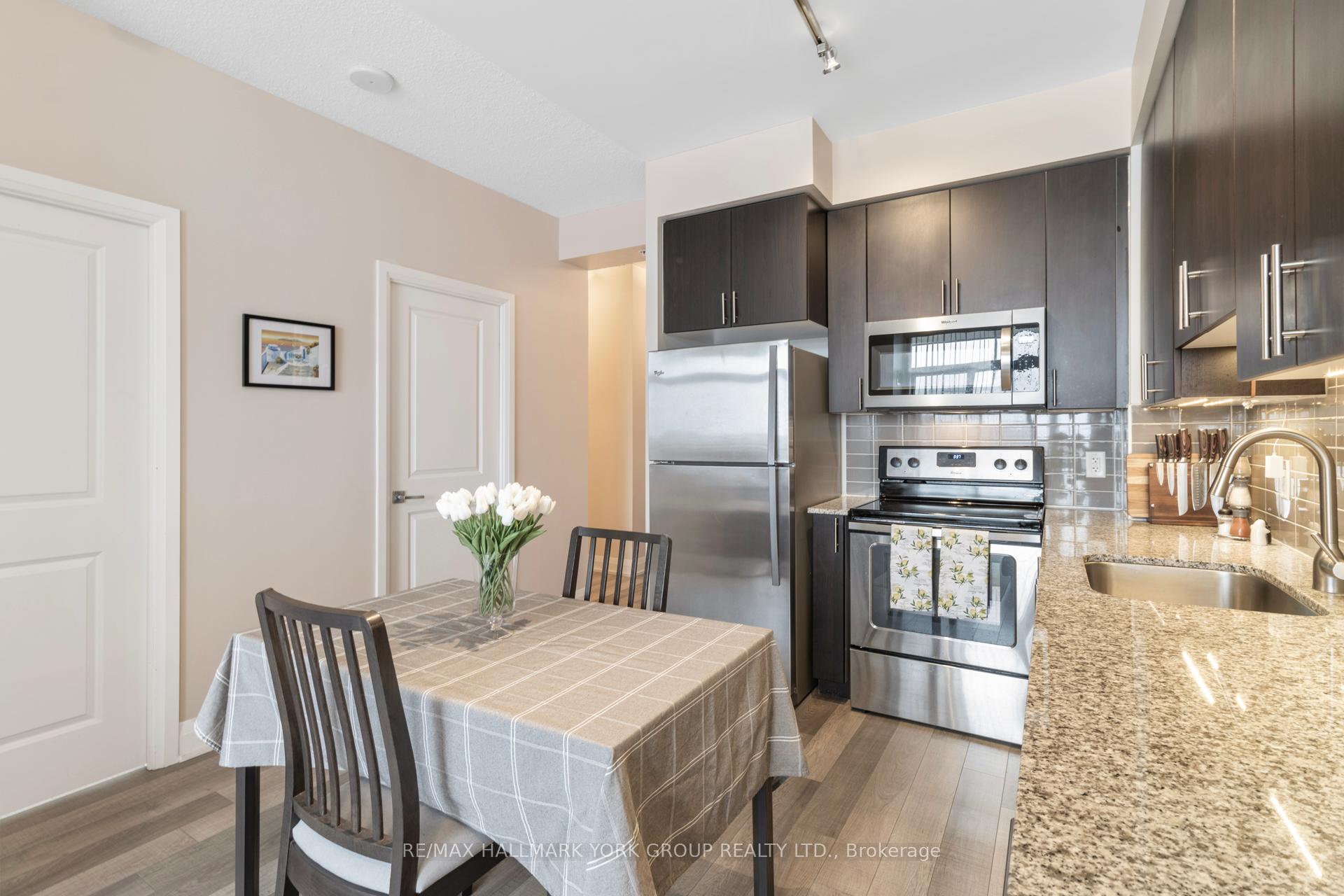 1 Bedroom Condo at 85 North Park, Vaughan For sale