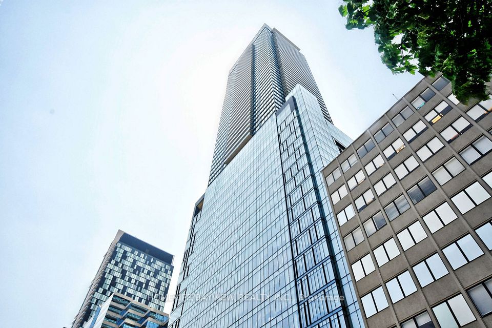 #3503 - 488 University Avenue, Toronto, ON M5G 0C1
