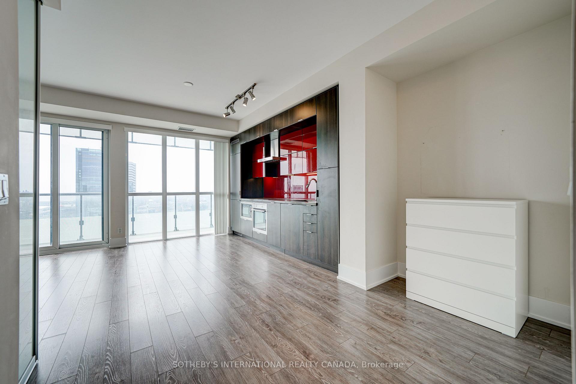2 Bedrooms Condo at 300 Front, Toronto For sale