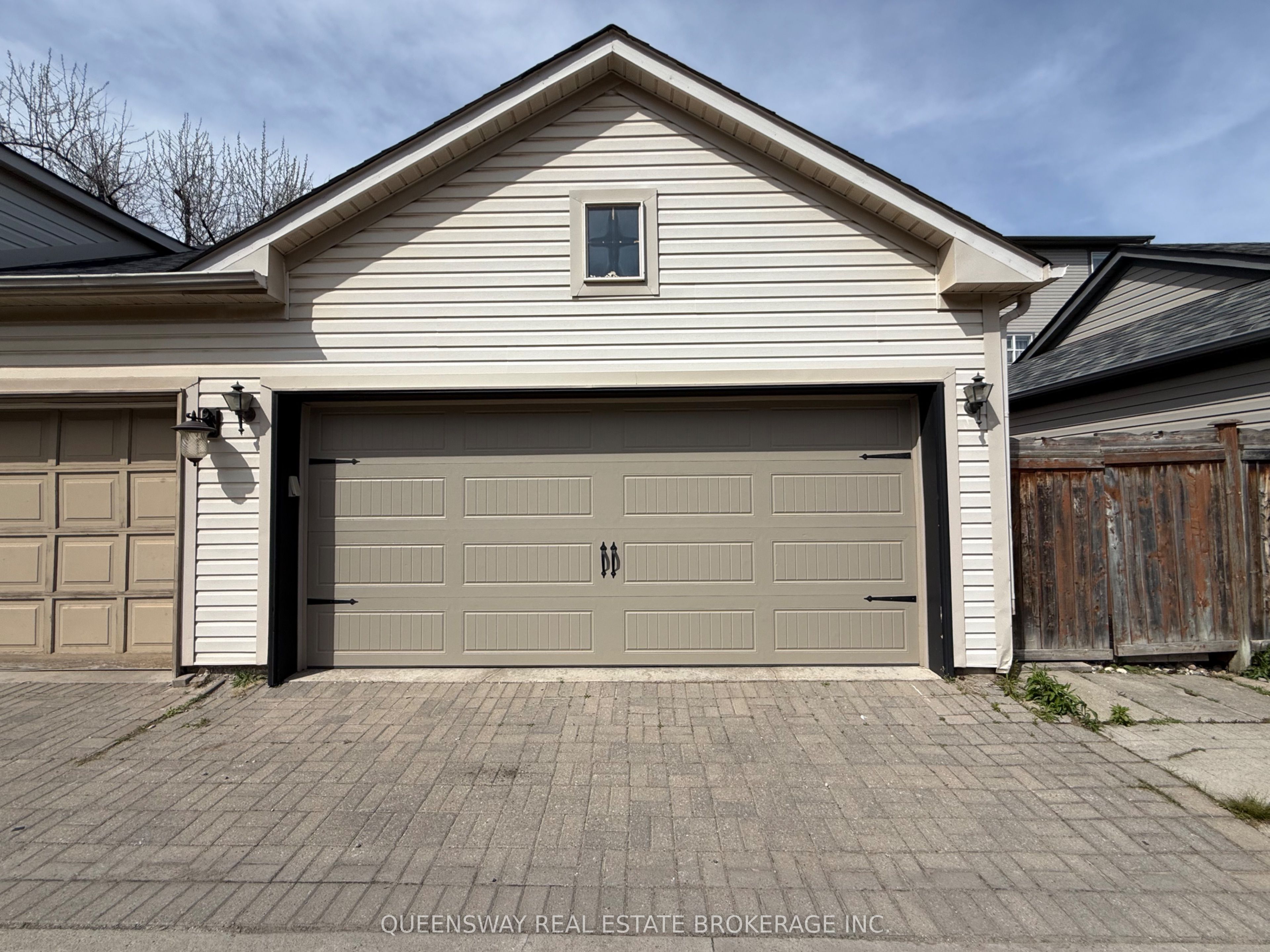 82 Roxton Road