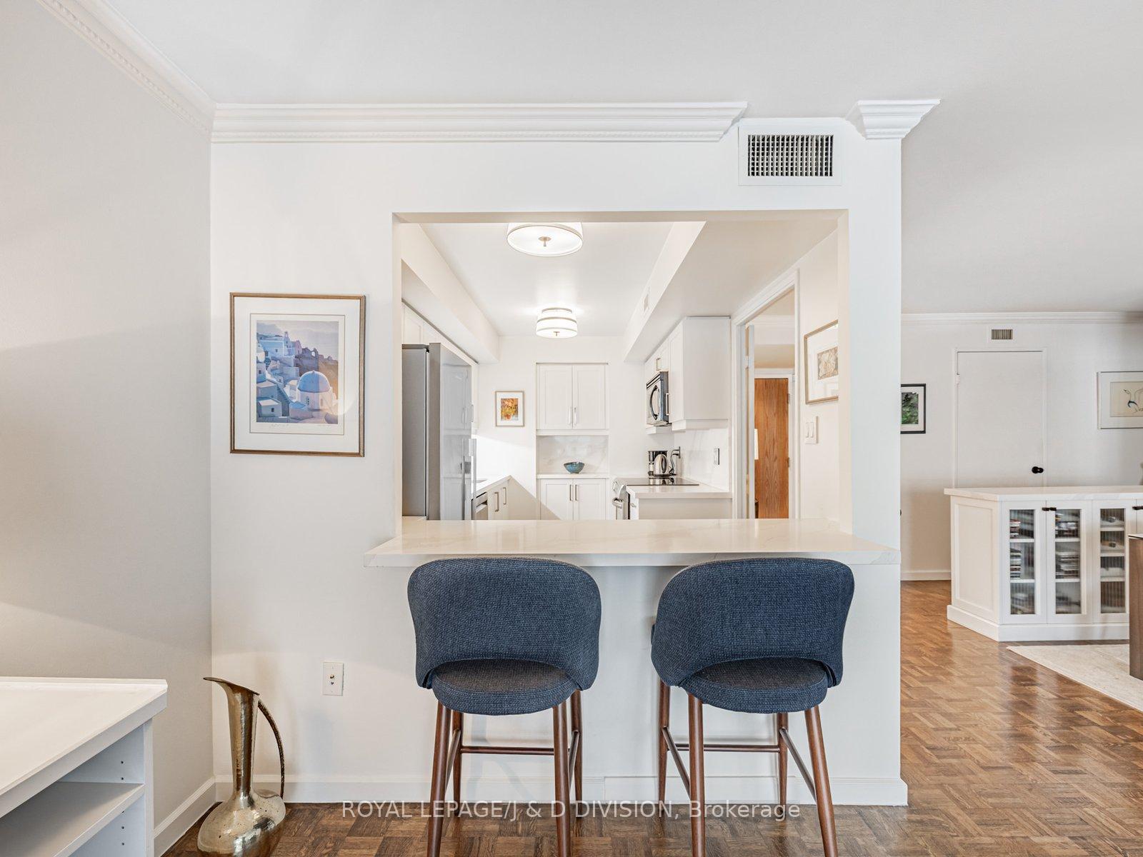 2 Bedrooms Condo at 80 Front,  Toronto For sale