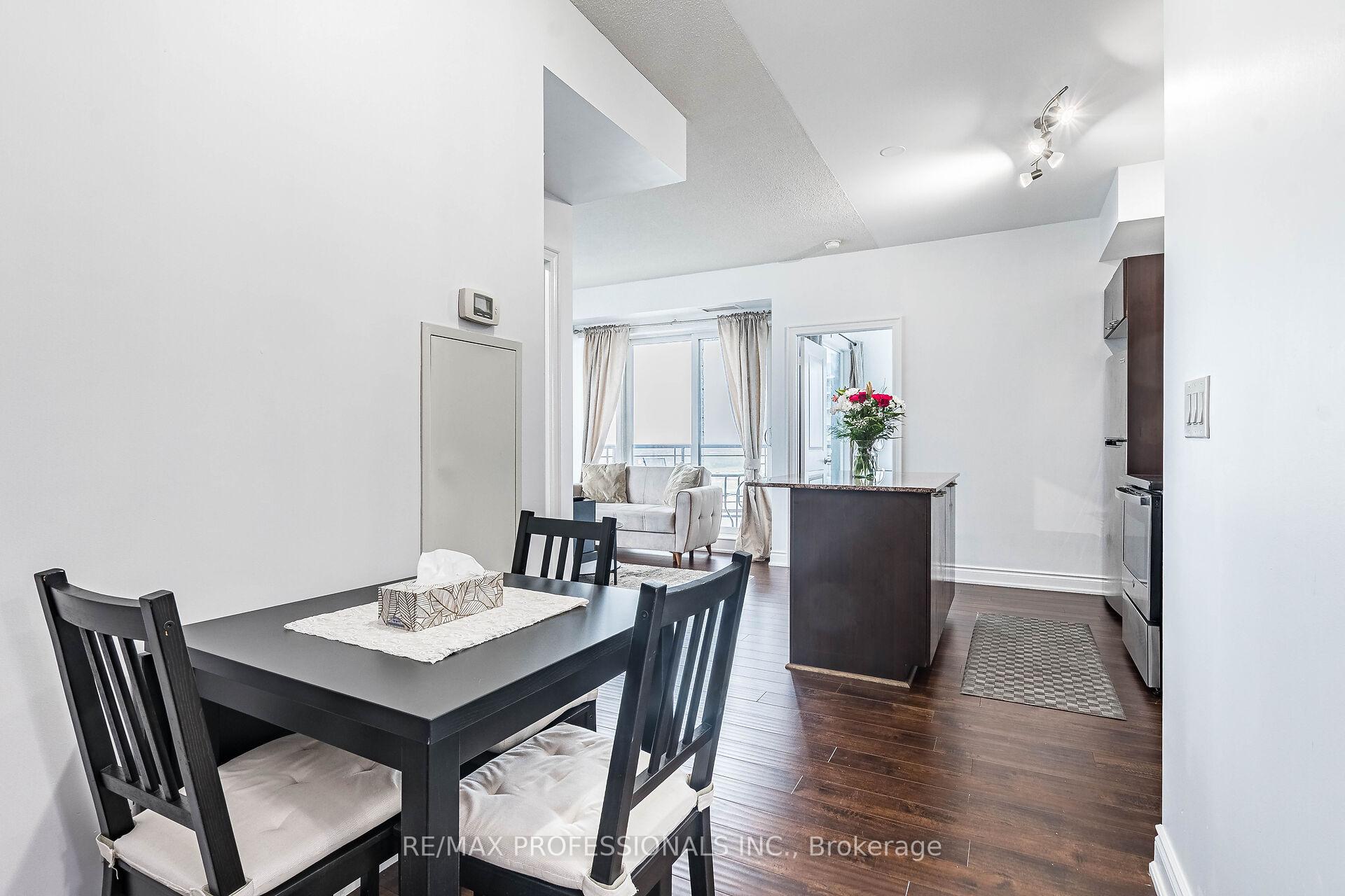 #2302 – 385 Prince Of Wales Drive, Mississauga, ON L5B 0C6