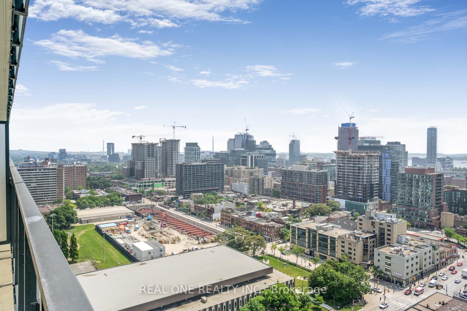 2 Bedrooms Condo at 47 Mutual, Toronto For sale