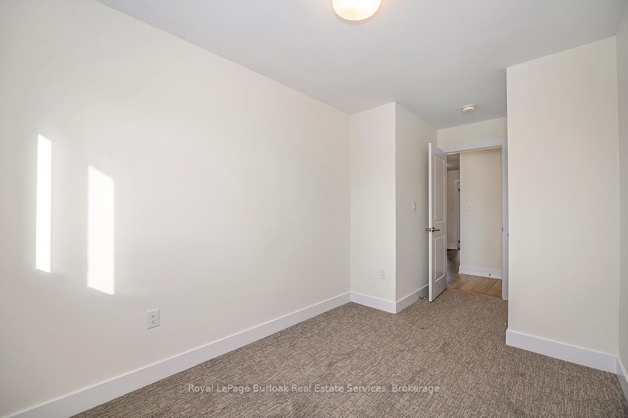 4 Bedrooms Condo at 2184 Postmaster,  Oakville For sale