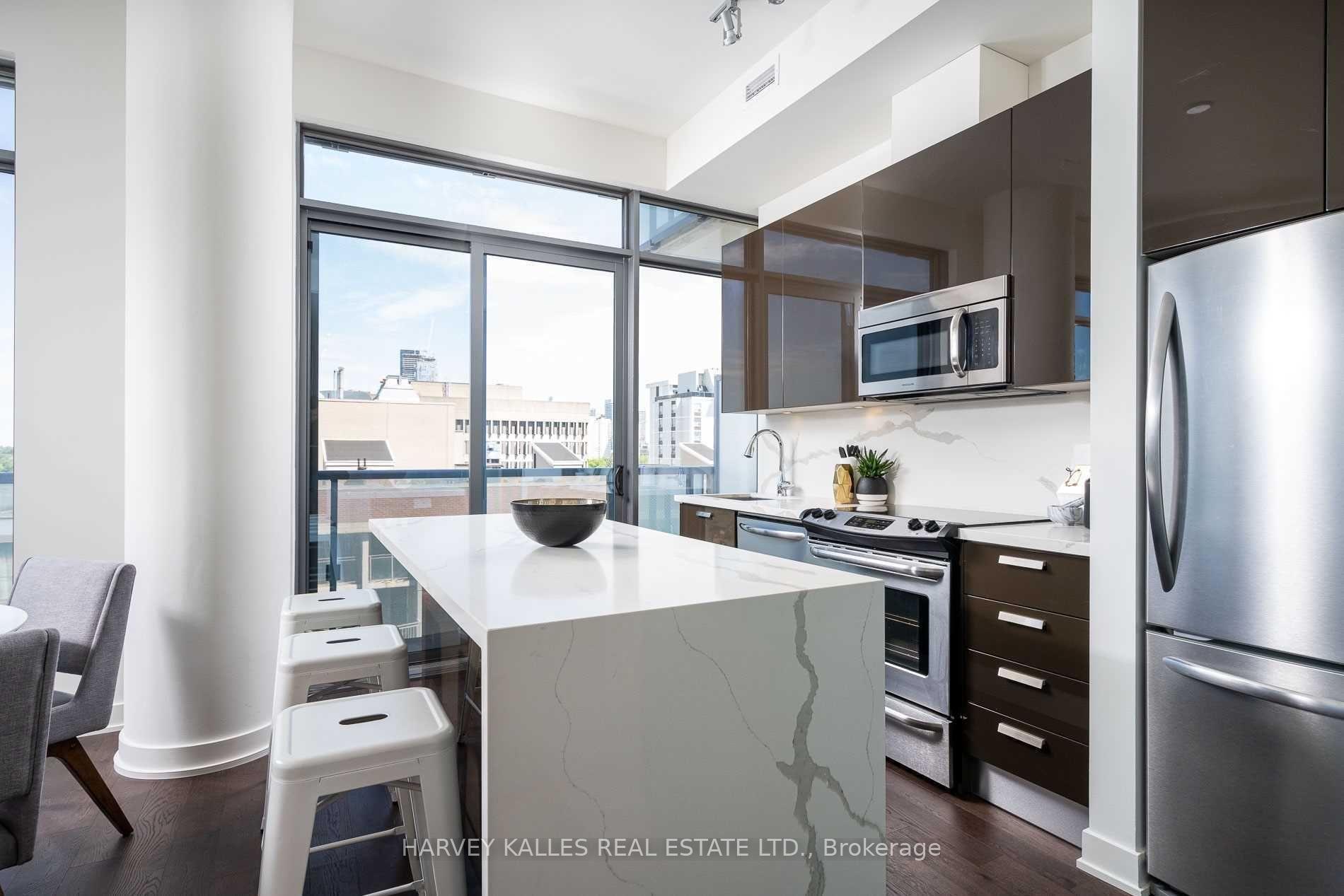 2 Bedrooms Condo at 1815 Yonge, Toronto For sale