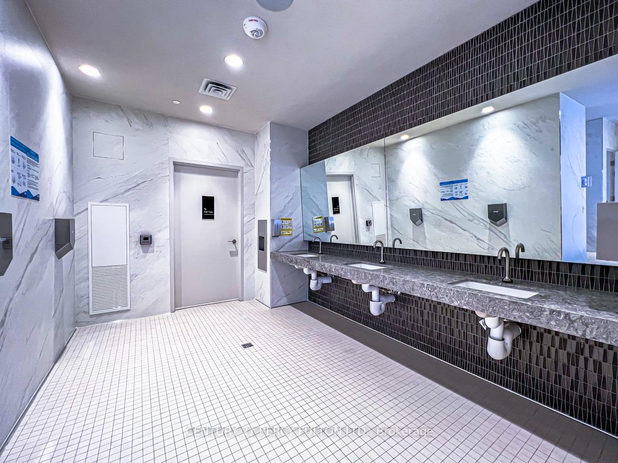 3 Bedrooms Condo at 585 Bloor, Toronto For sale