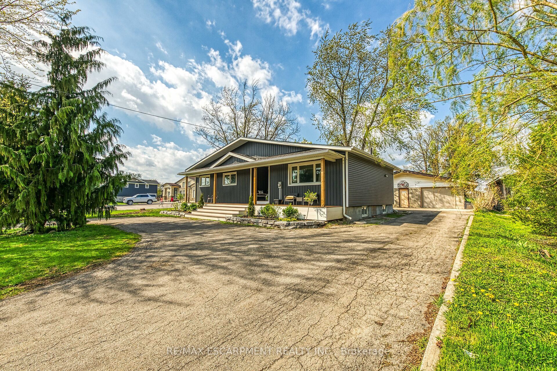 1214 Golf Club Road