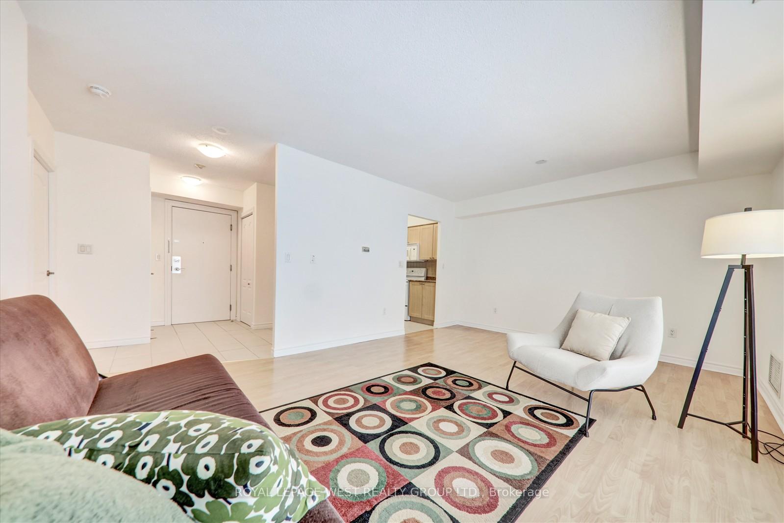 1 Bedroom Condo at 2088 Lawrence, Toronto For sale