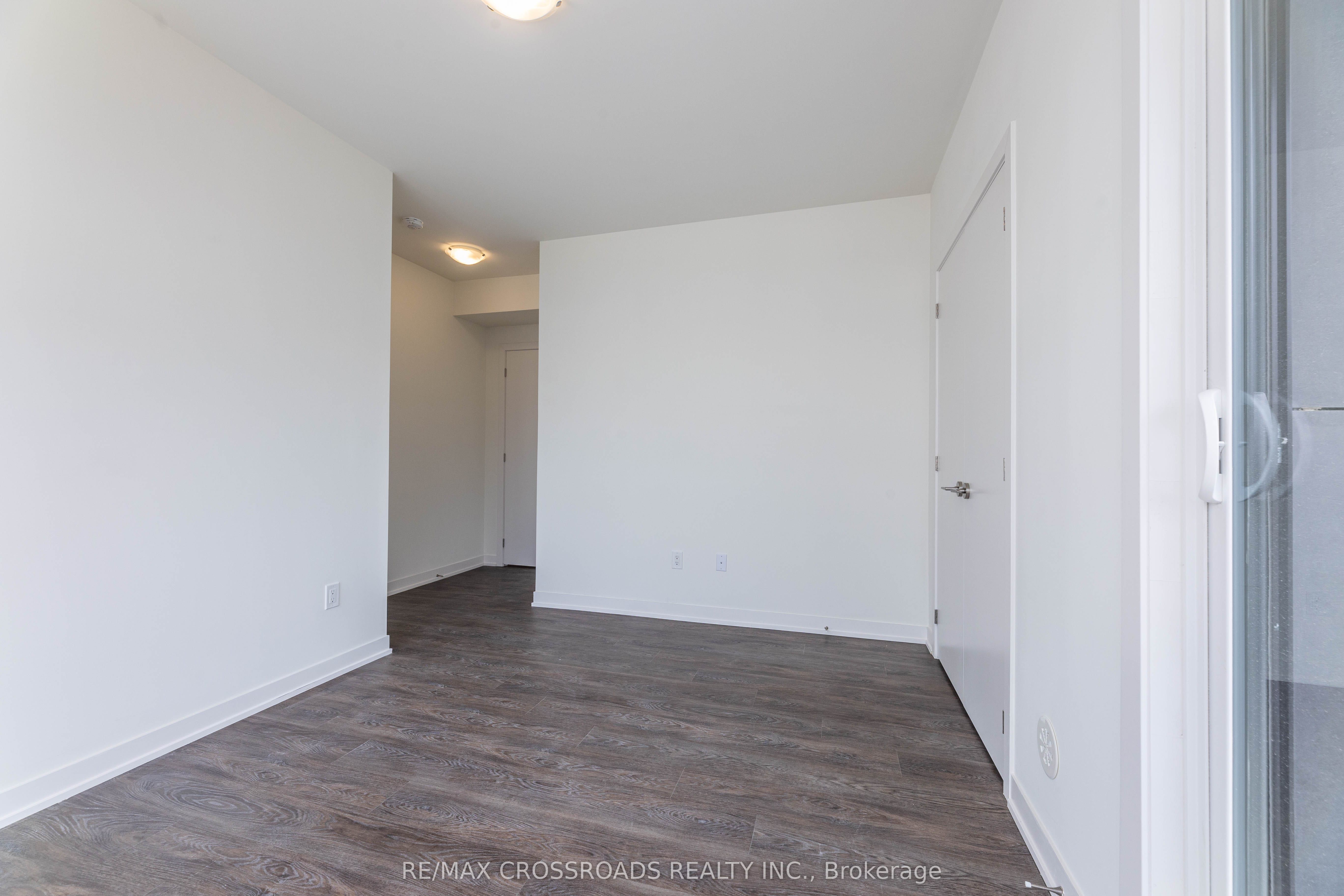 10 David Eyer Road E, #1203