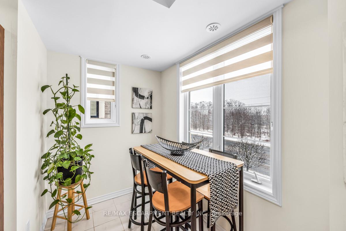 2 Bedrooms Condo at 383 Dundas,  Hamilton For sale