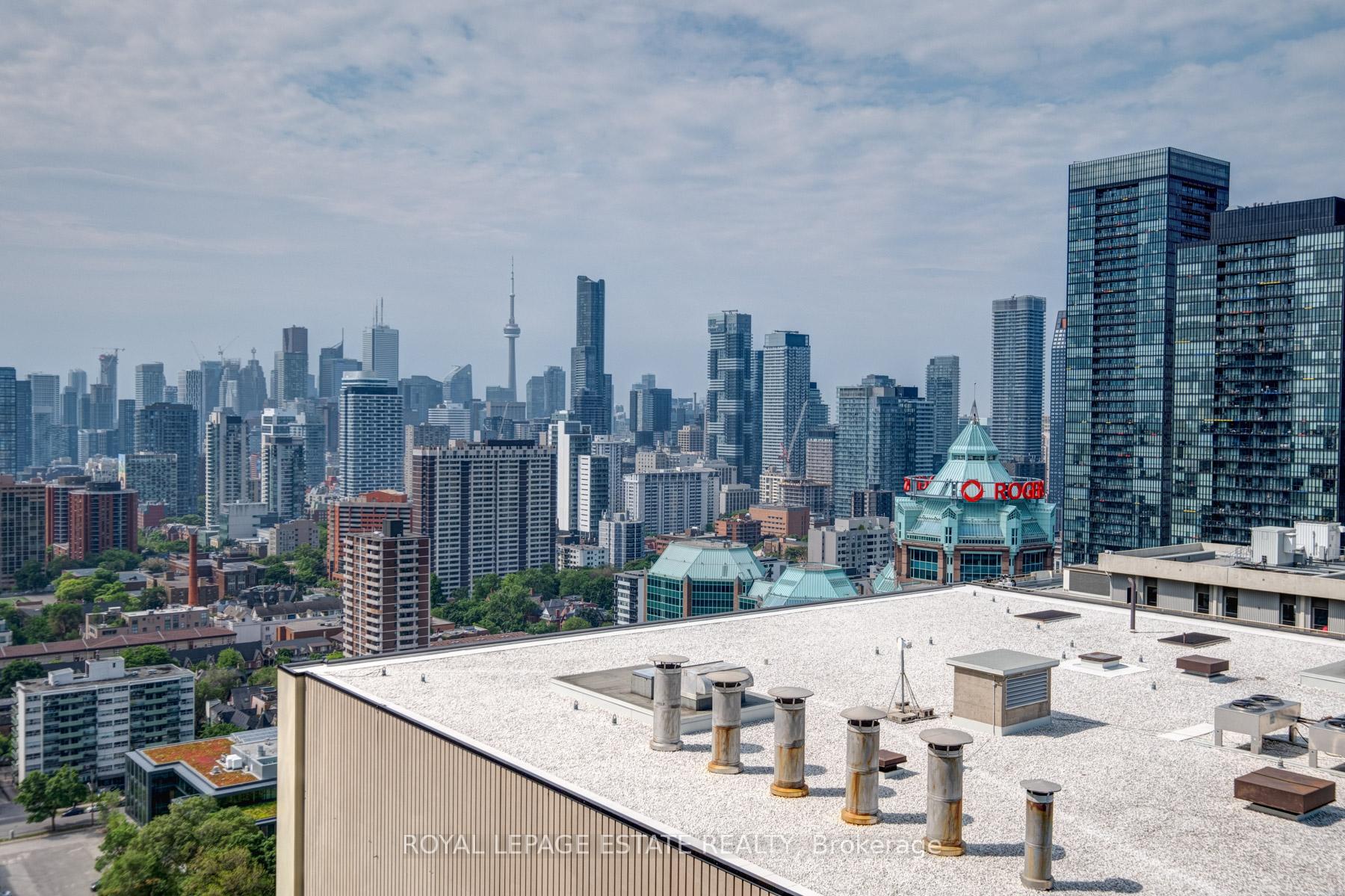 2 Bedrooms Condo at 395 Bloor, Toronto For sale