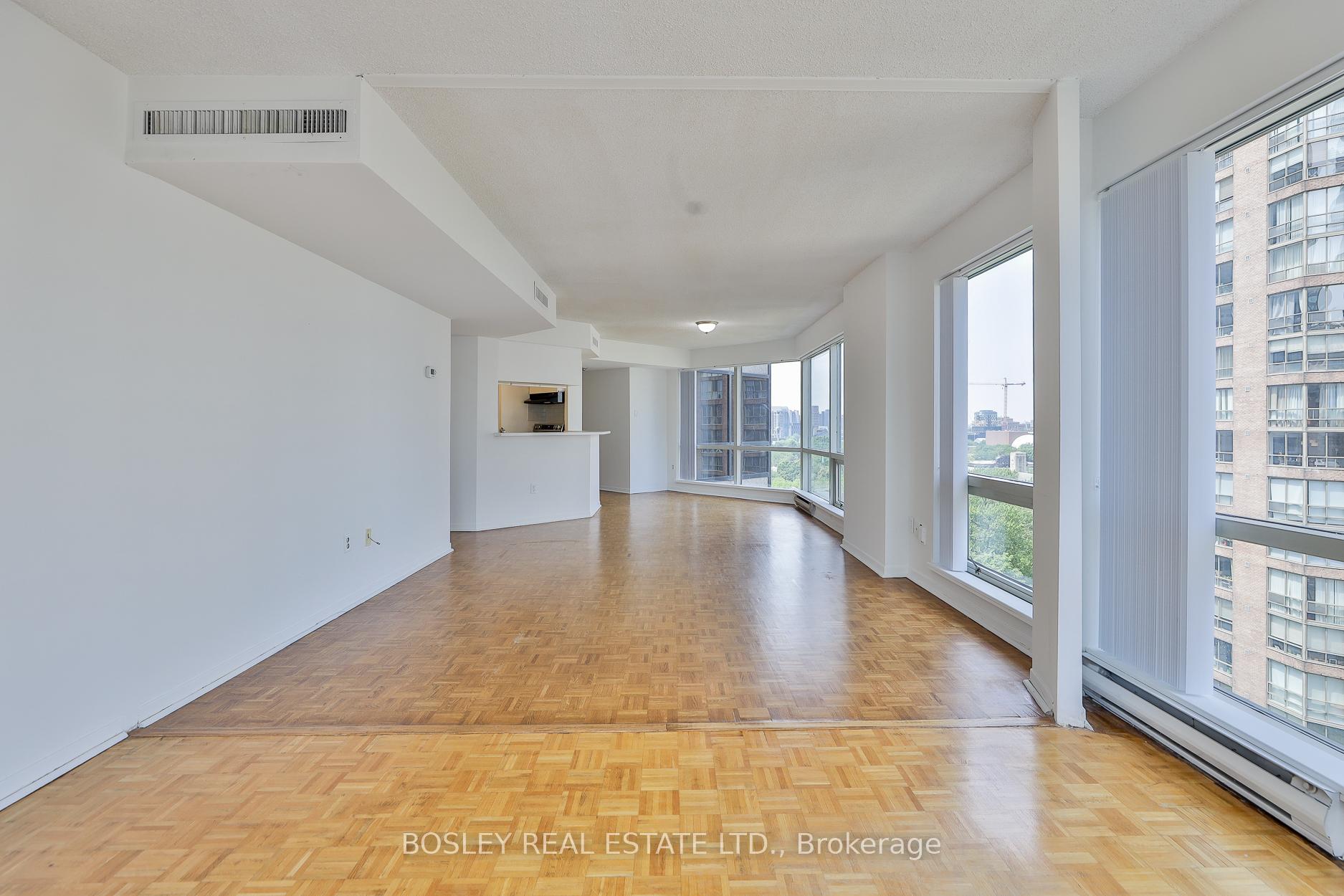 2 Bedrooms Condo at 1001 Bay, Toronto For sale