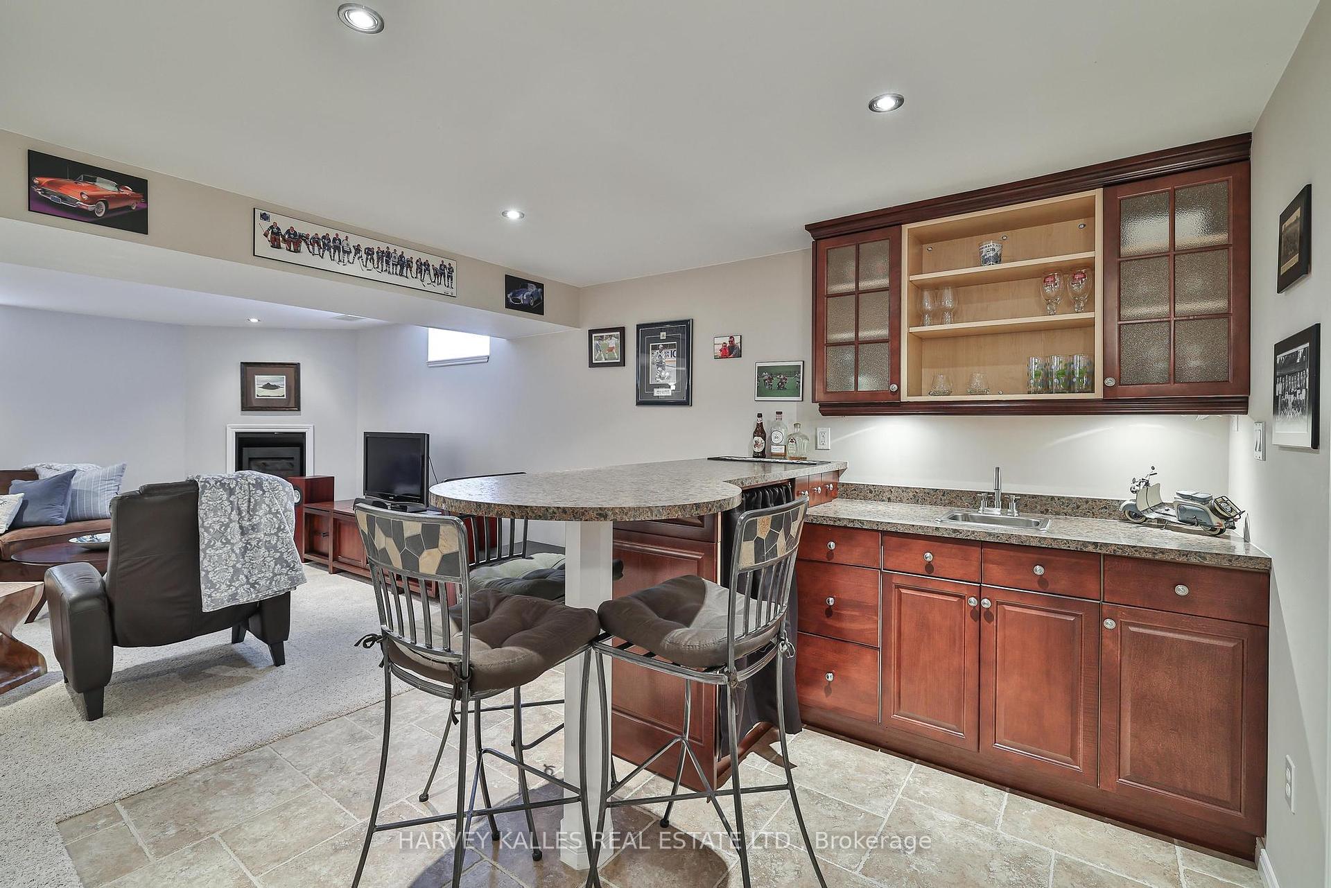 2048 Heatherwood Drive