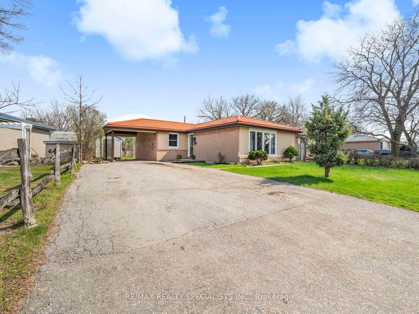 42 Birchbank Road, Brampton, ON L6T 1L7