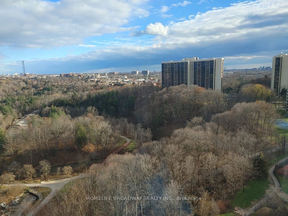 #1601 - 7 Concorde Place, Toronto, ON M3C 3N4