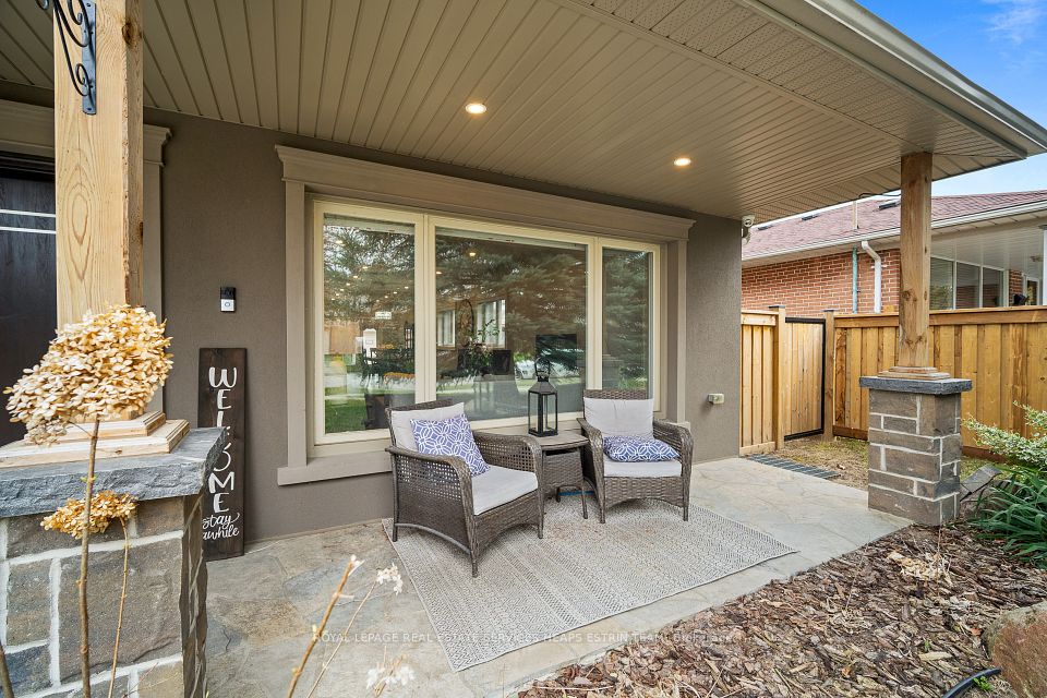 7 Forest Path Court, Toronto, ON M9V 1L4