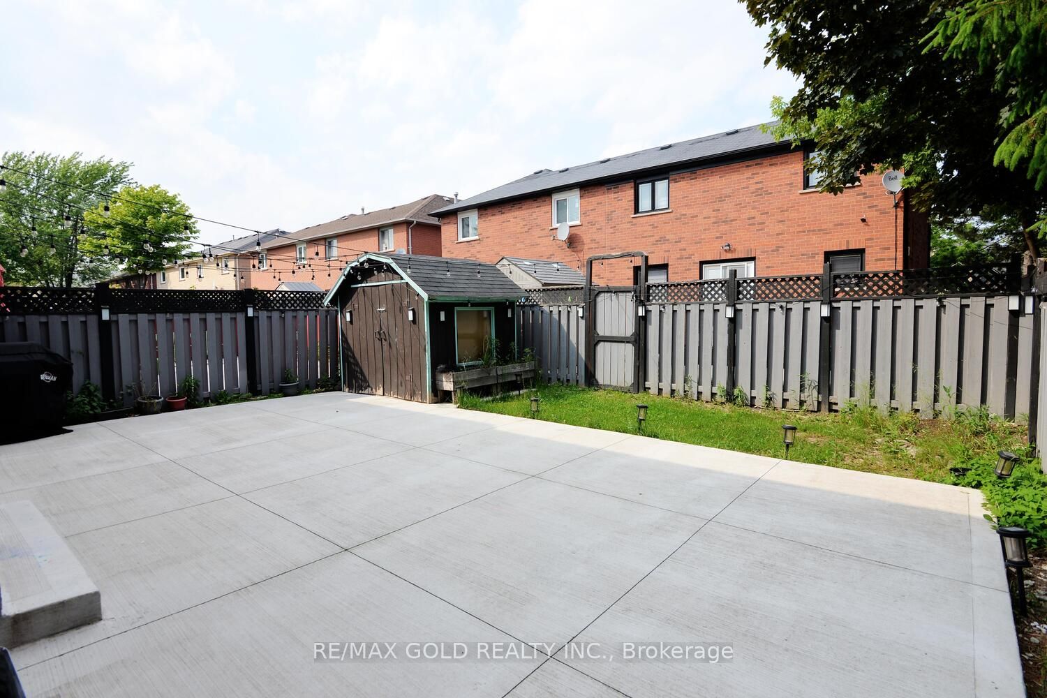 7 Lofty Pines Place