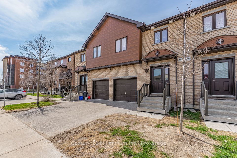 #5 - 31 Madelaine Drive, Barrie, ON L9J 0G8
