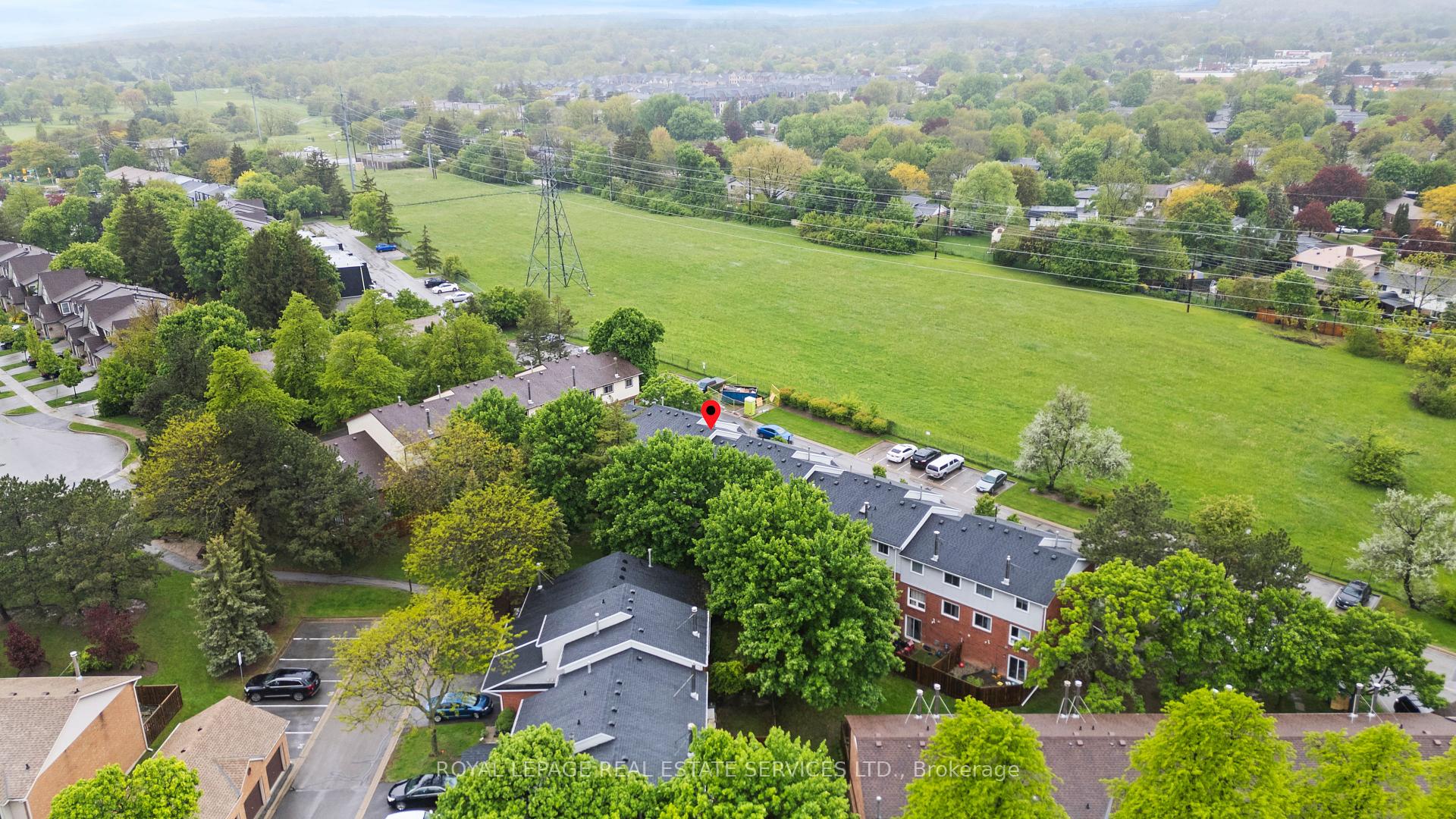 3 Bedrooms Condo at 2065 Amherst Heights, Burlington For sale