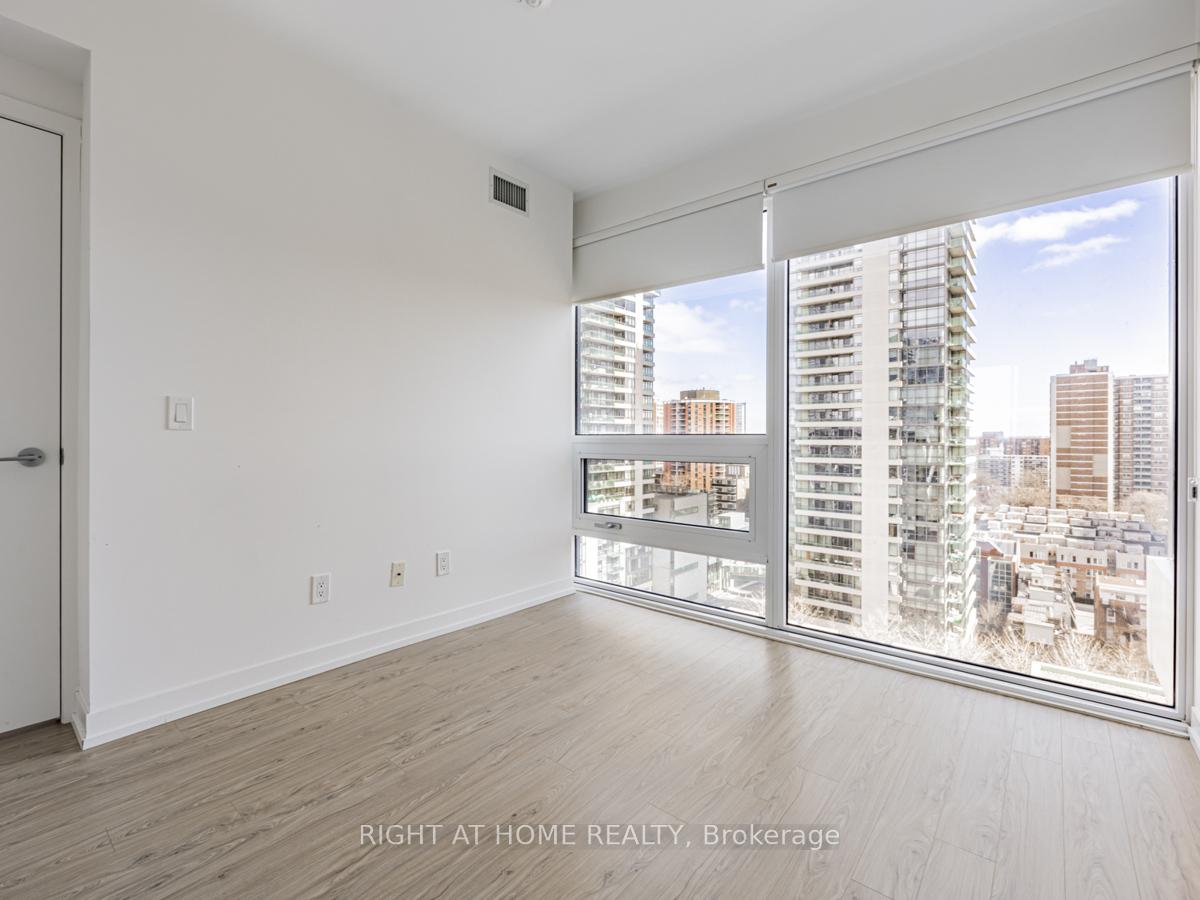 1 Bedroom Condo at 85 Wood, Toronto For sale