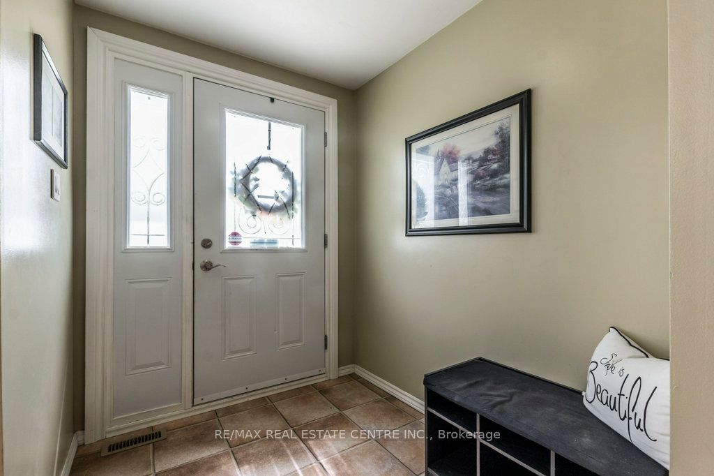65 Lorne Scots Drive