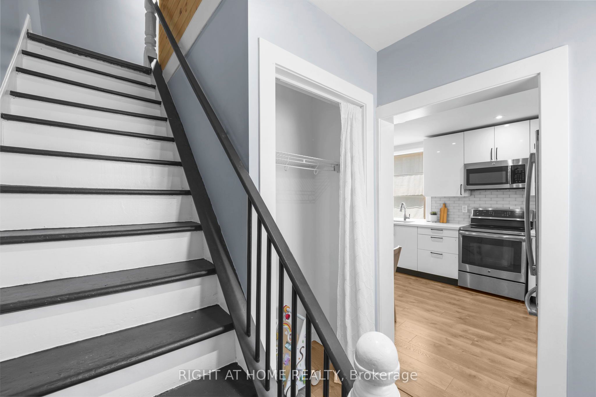 392 Stouffer Street