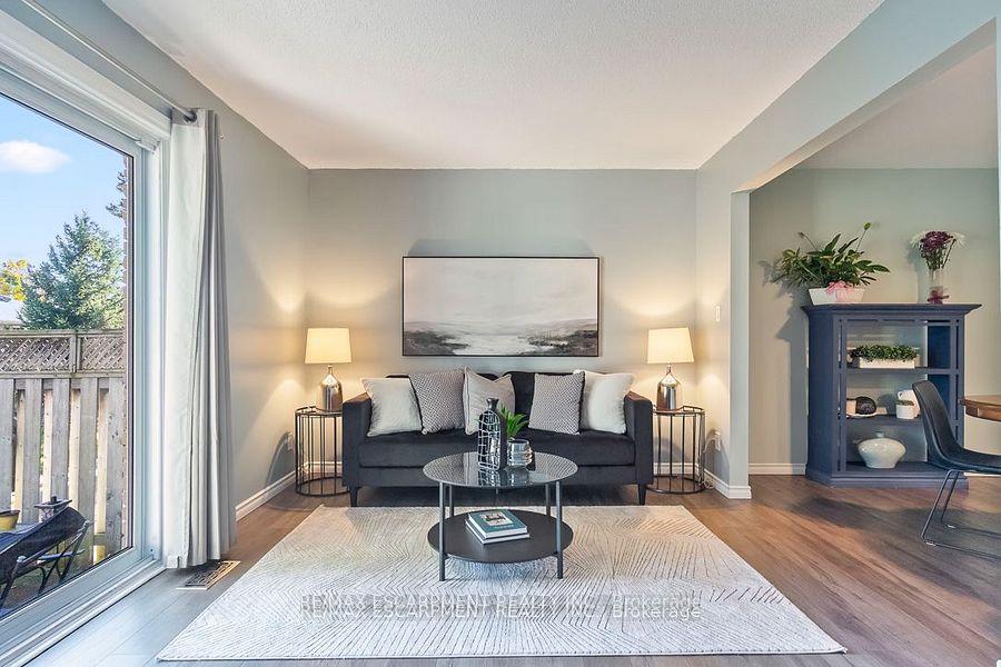 3 Bedrooms Condo at 1301 Upper Gage,  Hamilton For sale