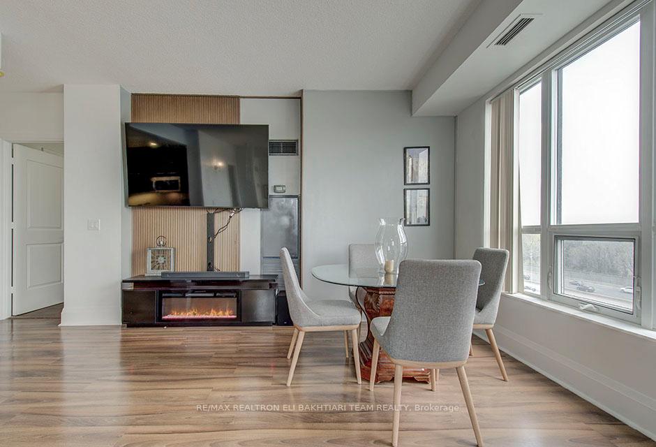 2 Bedrooms Condo at 100 Harrison Garden,  Toronto For sale
