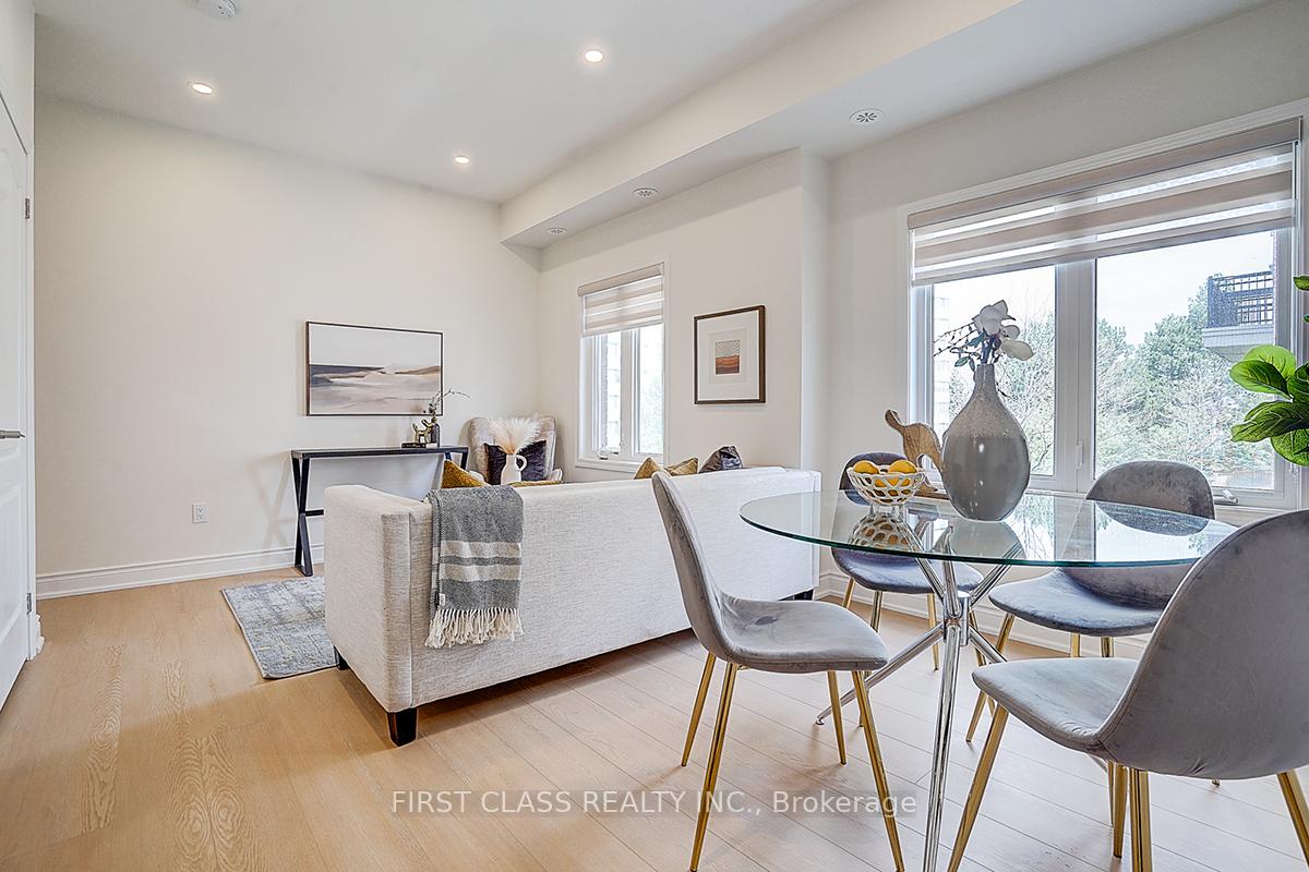 3 Bedrooms Condo at 17 Coneflower,  Toronto For sale