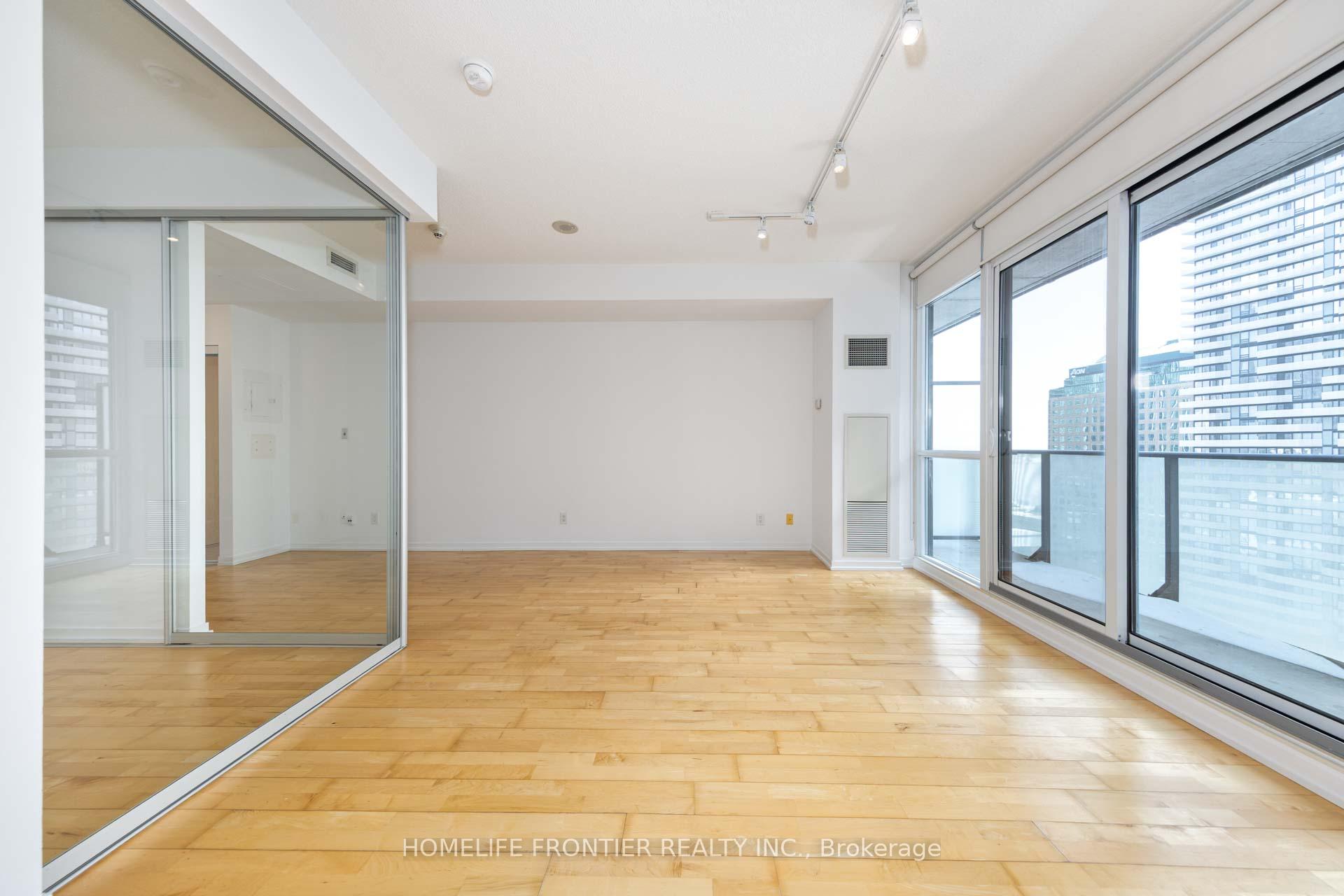 2 Bedrooms Condo at 65 Bremner, Toronto For sale