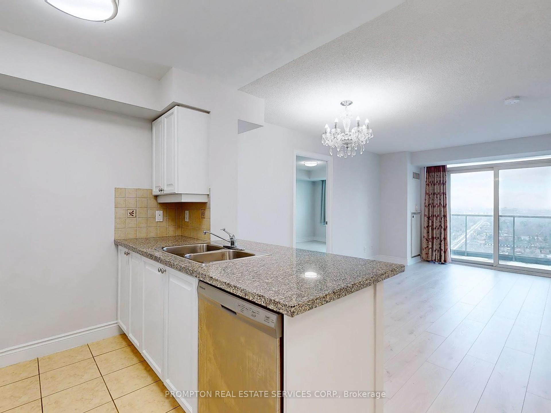 2 Bedrooms Condo at 15 Greenview, Toronto For sale