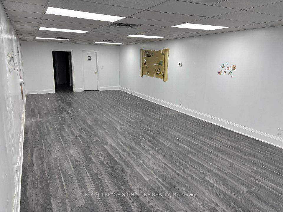 https://trreb-image.ampre.ca/x1gi7k3uqLl64StIIN1iFkST5bIHPMrJBM4IvP2b9lA/rs:fit:960:960/wm:.5:so:0:50:.4/wmsh:10/wmt:PHNwYW4gZm9yZWdyb3VuZD0nd2hpdGUnIGZvbnQ9JzY4Jz5ST1lBTCBMRVBBR0UgU0lHTkFUVVJFIFJFQUxUWSwgQnJva2VyYWdlPC9zcGFuPg/L3RycmViL2xpc3RpbmdzLzQwLzg3LzEzLzMyL3AvYzk3ODQxZWQtN2Q0Ny00OGVlLWFkYmItNmQ1MmQzY2ZjOWQ1LmpwZw.jpg