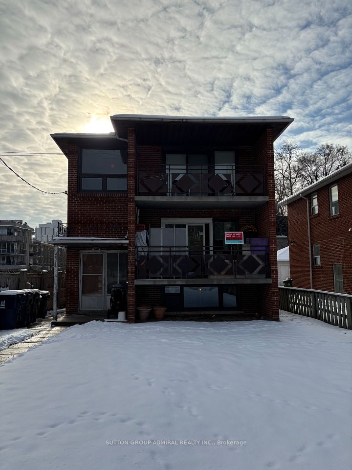 27 Bedford Park Avenue