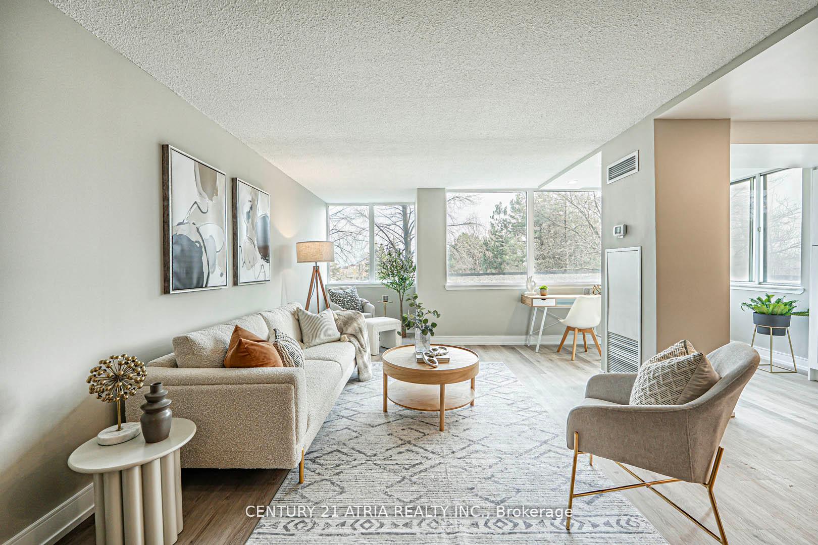 2 Bedrooms Condo at 350 Webb, Mississauga For sale